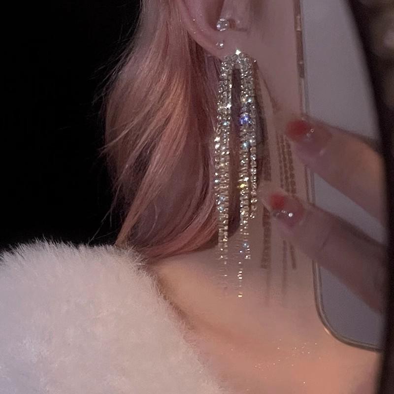 Вайб острой девчонки: 2025 Милые и Крутые Нишевые Серьги-кисточки - Шикарный и Стройнящий Длинный Дизайн