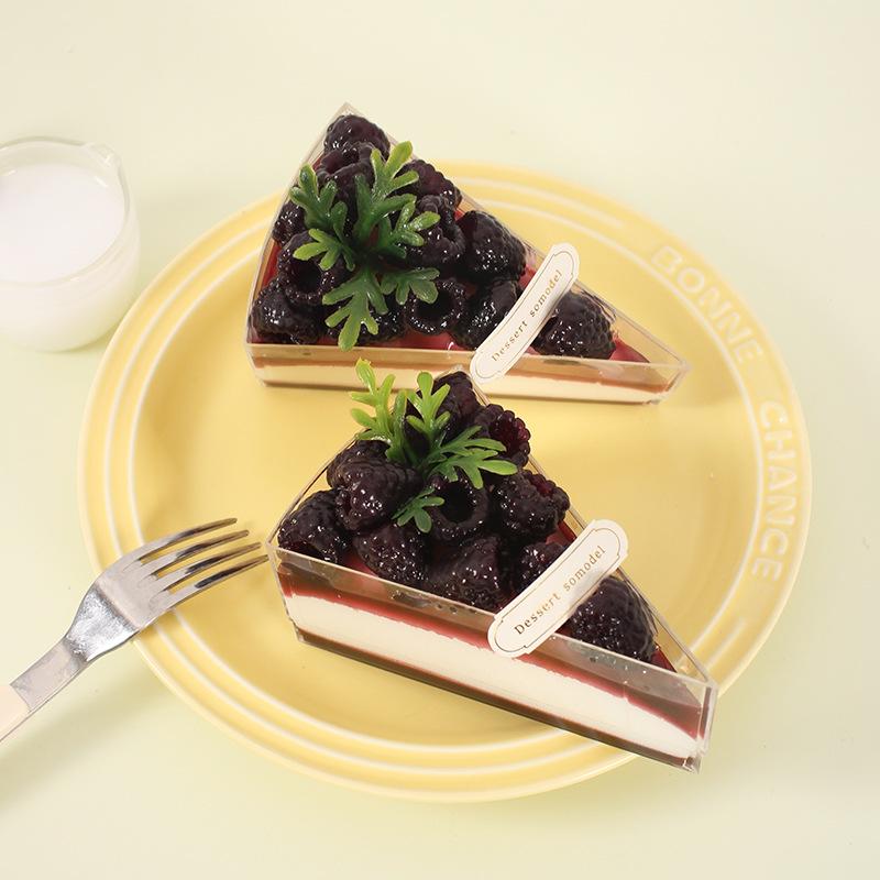 Blackberry Cake Fridge Magnet - Dessert Decoration Toy