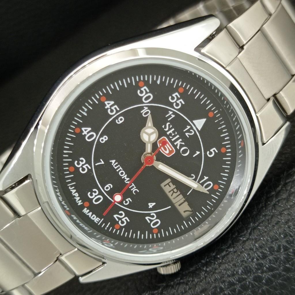 ЯПОНСКИЕ ВИНТАЖНЫЕ ОТРЕМОНТИРОВАННЫЕ АВТОМАТИЧЕСКИЕ МУЖСКИЕ ЧАСЫ SEIKO 5 С ЧЕРНЫМ ЦИФЕРБЛАТОМ a446150-1