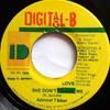 7-дюймовая пластинка ADMIRAL TIBET - She Don't Love Me NONE Digital-B 1995 Ямайка Регги, Ска и Даб Б/У