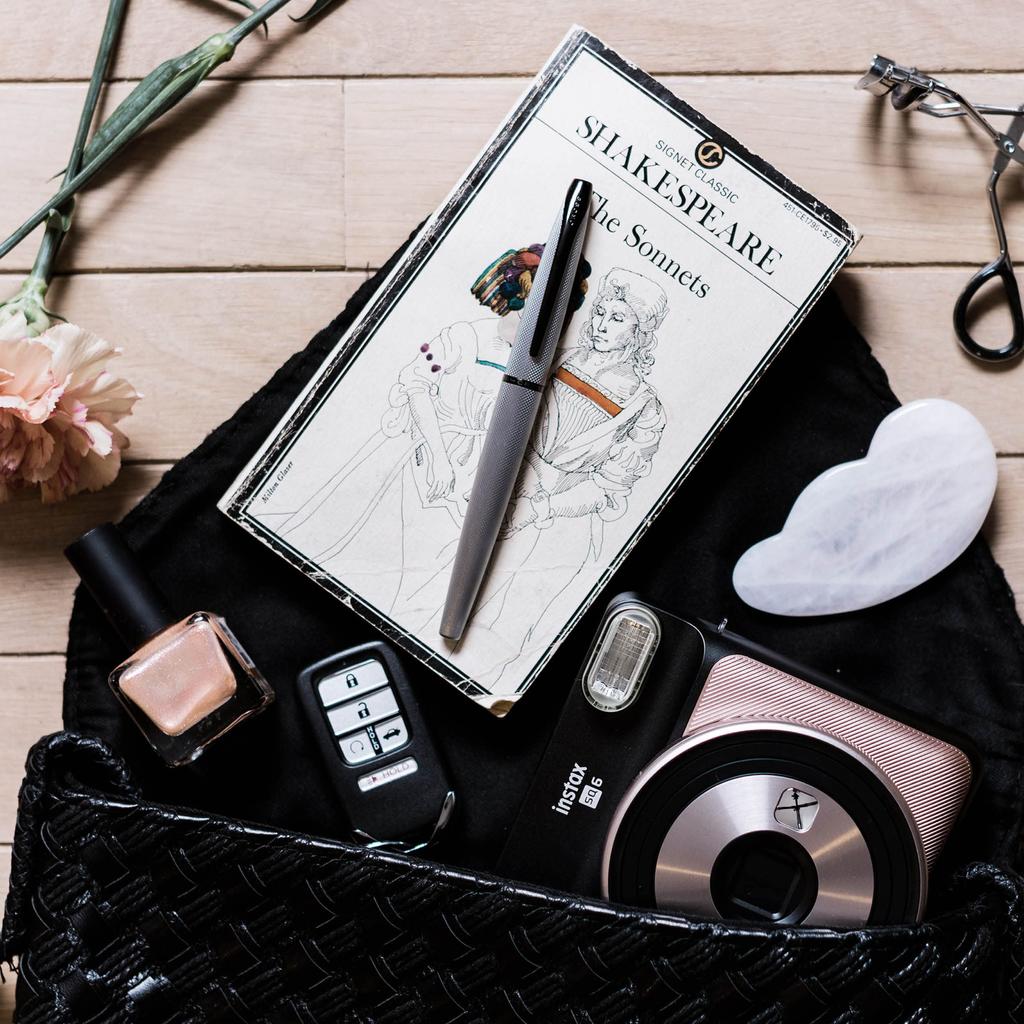 Cross Шариковая ручка CROSS ATX матовая черная оригинальная импортная продукция на масляной основе N882-41