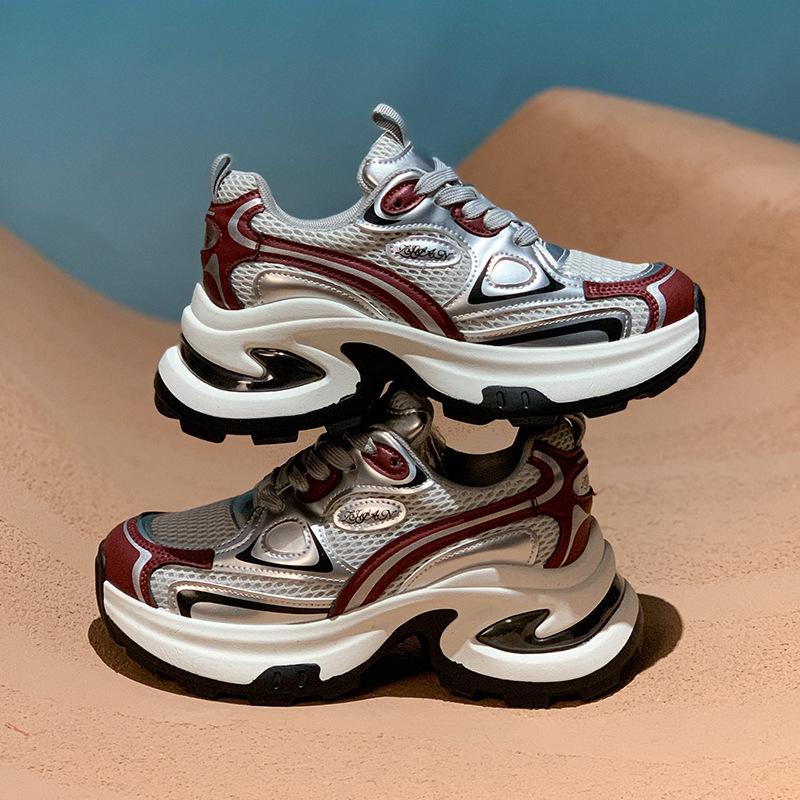 Women's Spring New Thick-soled Small Men Increase Their Height and Show Their Feet. Small Casual Sports Shoes