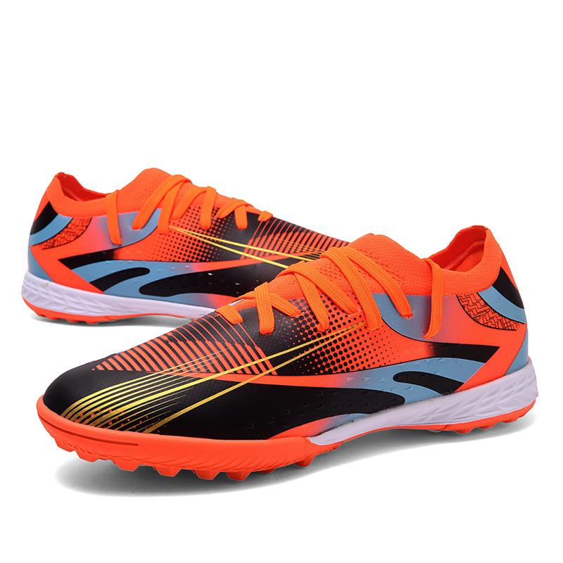 Бесшовные вязаные новые низкие футбольные бутсы мужские для травы FG шипованные тренировочные спортивные бутсы