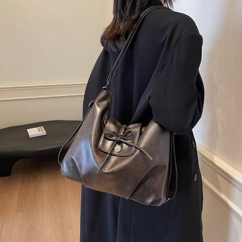 Сумки на плечо из кожи с бантом для женщин, новые осенне-зимние, роскошные, большой емкости, трендовые ретро-сумки