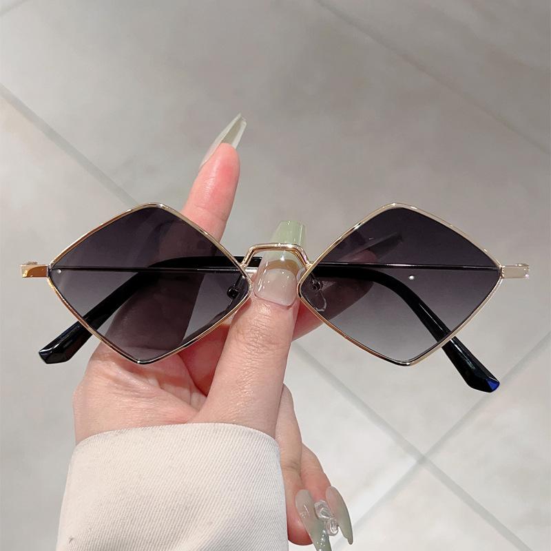 Женские солнцезащитные очки Y2k Metal Irregular Rhombus для женщин и мужчин, новые винтажные солнцезащитные очки в стиле панк-хип-хоп с популярным декором