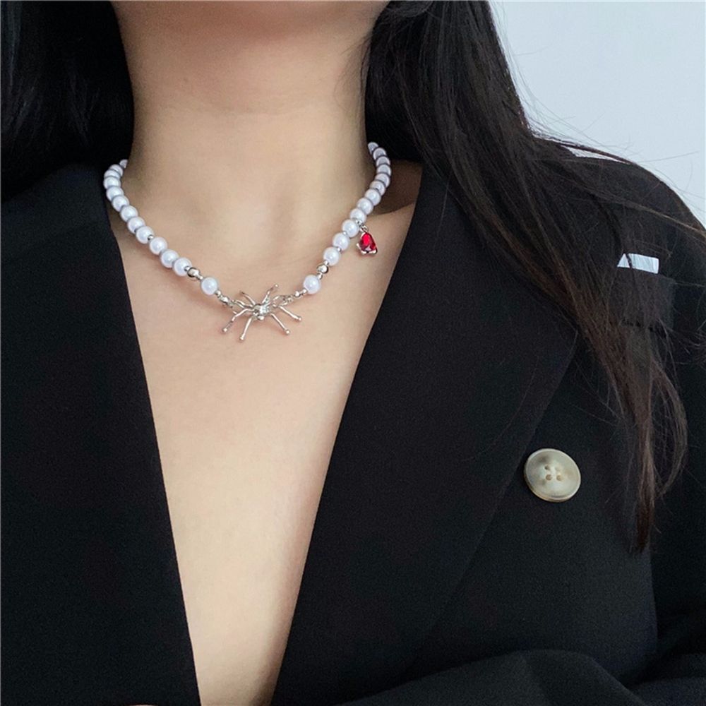 Jewelry Gift Halloween Female Necklace Korean Style Necklace Spider Necklace Pearl Clavicle Chain