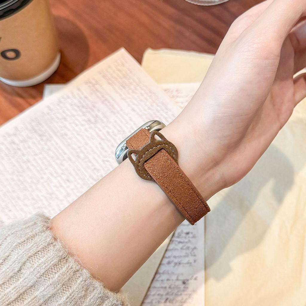 ApplewatchS11 strap niche Apple Watch S10 plush iWatch9/8 autumn and winter women's wristband