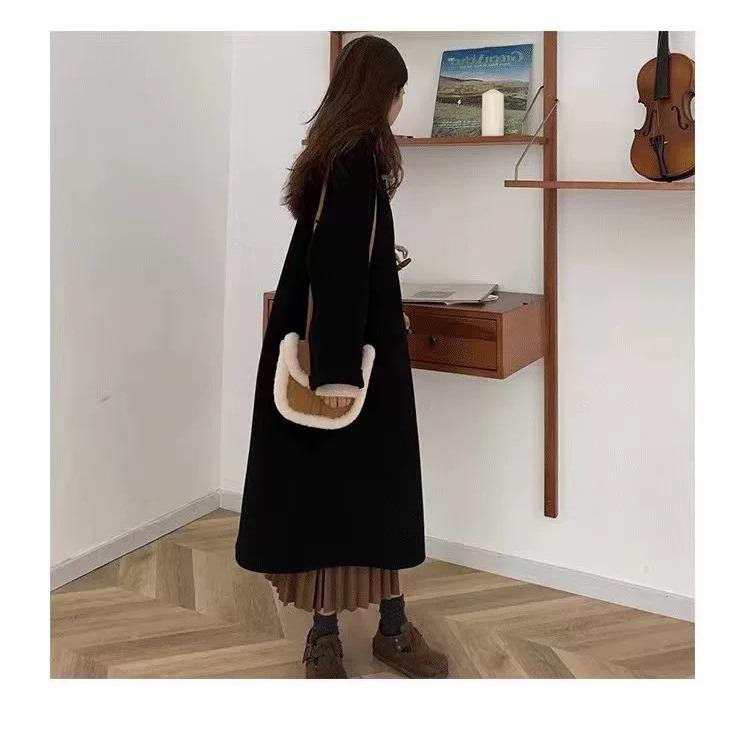 Стильное и модное однотонное шерстяное пальто с роговыми пуговицами для осени и зимы