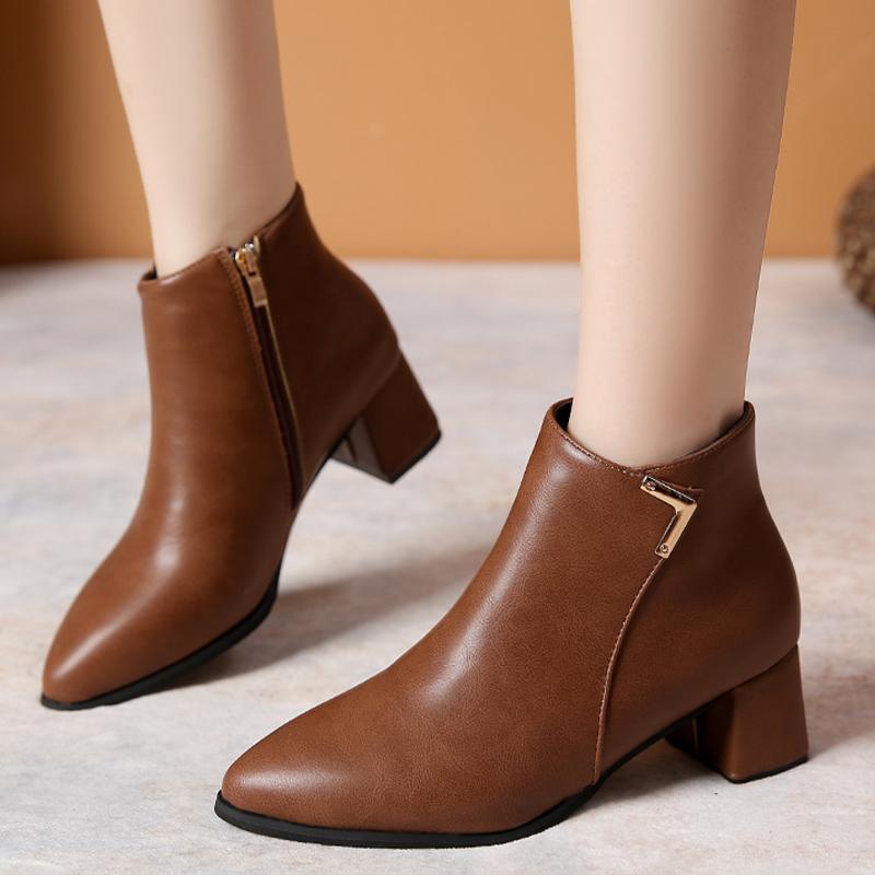 Leather Women Snow Ankle Boots Pointed Toe Mid Heels Designer Retro Shoes Trend Chunky Winter Chelsea Boots New Botas Mujer