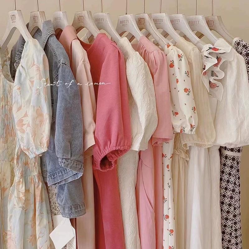 Летнее платье 2025 года с французским цветочным принтом - Коллекция женской одежды бренда Thirteen Lines