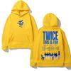 TWICE TOUR2025 Панк Толстовка с капюшоном и карманом Флисовая Удобная Толстовка Рукав Готическая одежда Молетом Винтаж Пуловеры Гранж
