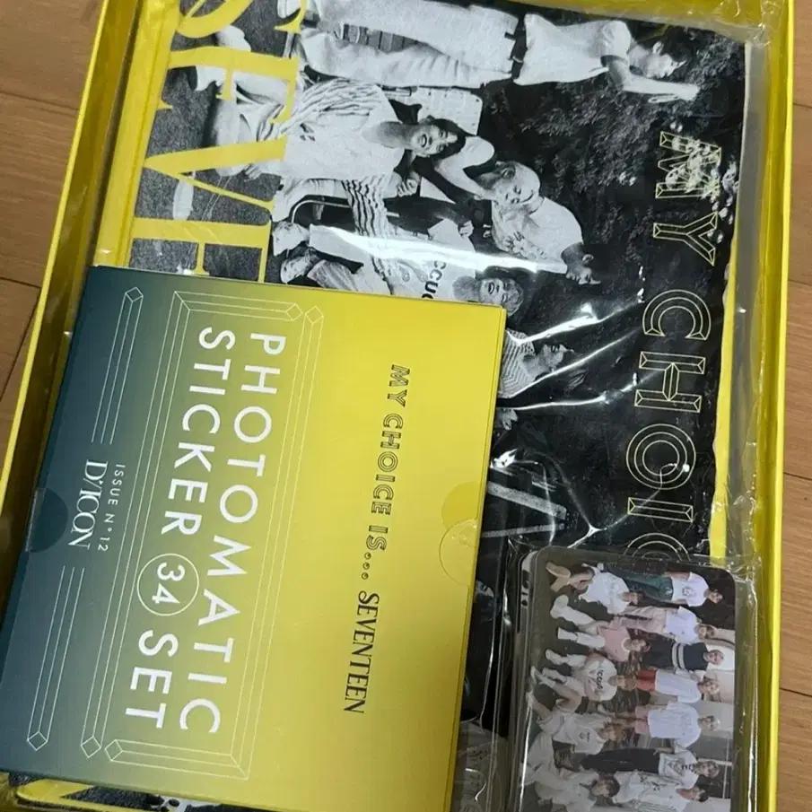 Selling the complete SEVENTEEN DICON set (below original price) - T-shirt, photocard, and Photomatic set