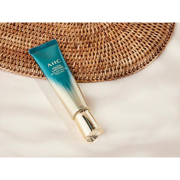 AHC Vital Golden Collagen Youth Total Skincare набор из 5 предметов, набор для ухода за кожей: Тоник 140мл, Лосьон 140мл, Крем 50г, Ампульный уход 50мл, Крем для кожи вокруг глаз 30мл