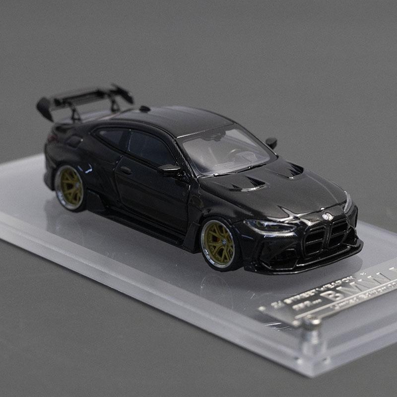 SW Diecast Масштаб 1/64 Спортивный автомобиль BMW G82 M4 Модель Из сплава BMW G82 M4 Полная карбоновая текстура Модель игрушечного автомобиля Подарок Украшение