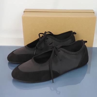 Модные черные балетки на шнуровке для женщин, удобные, из мягкой атласной ткани, с круглым носком, женская осенняя обувь, брендовая повседневная женская обувь