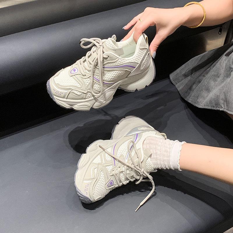 Платформенные кроссовки для папы женские весенне-осенние новые студенческие сетчатые дышащие увеличивающие рост легкие повседневные спортивные туфли женские