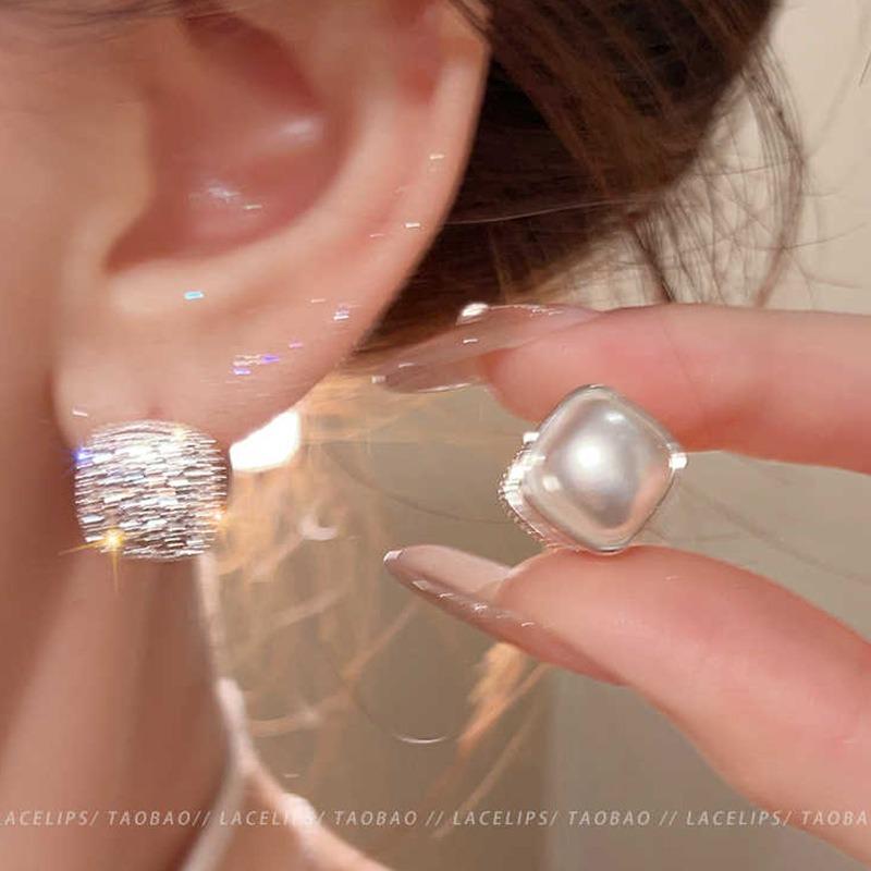 Серьги-пусеты из серебра 925 пробы с цирконом и жемчугом, женские, легкая роскошь, нишевые, высококлассные, в виде бабочек, универсальные, темпераментные