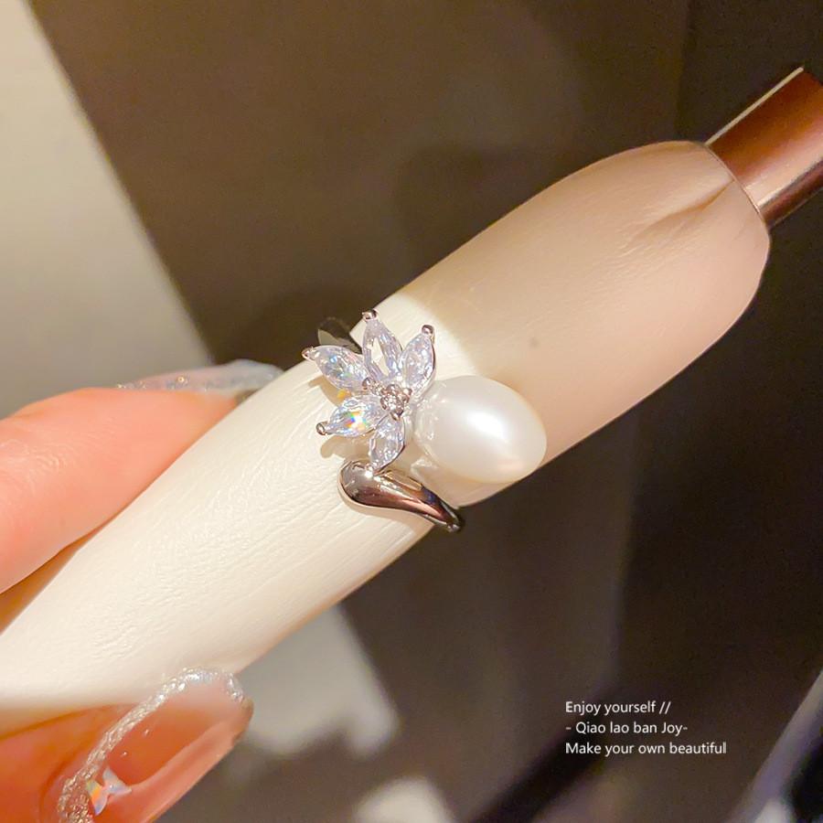 Zircon Pearl Open Ring For Women With Leaf Design Fashionable Hand Accessory