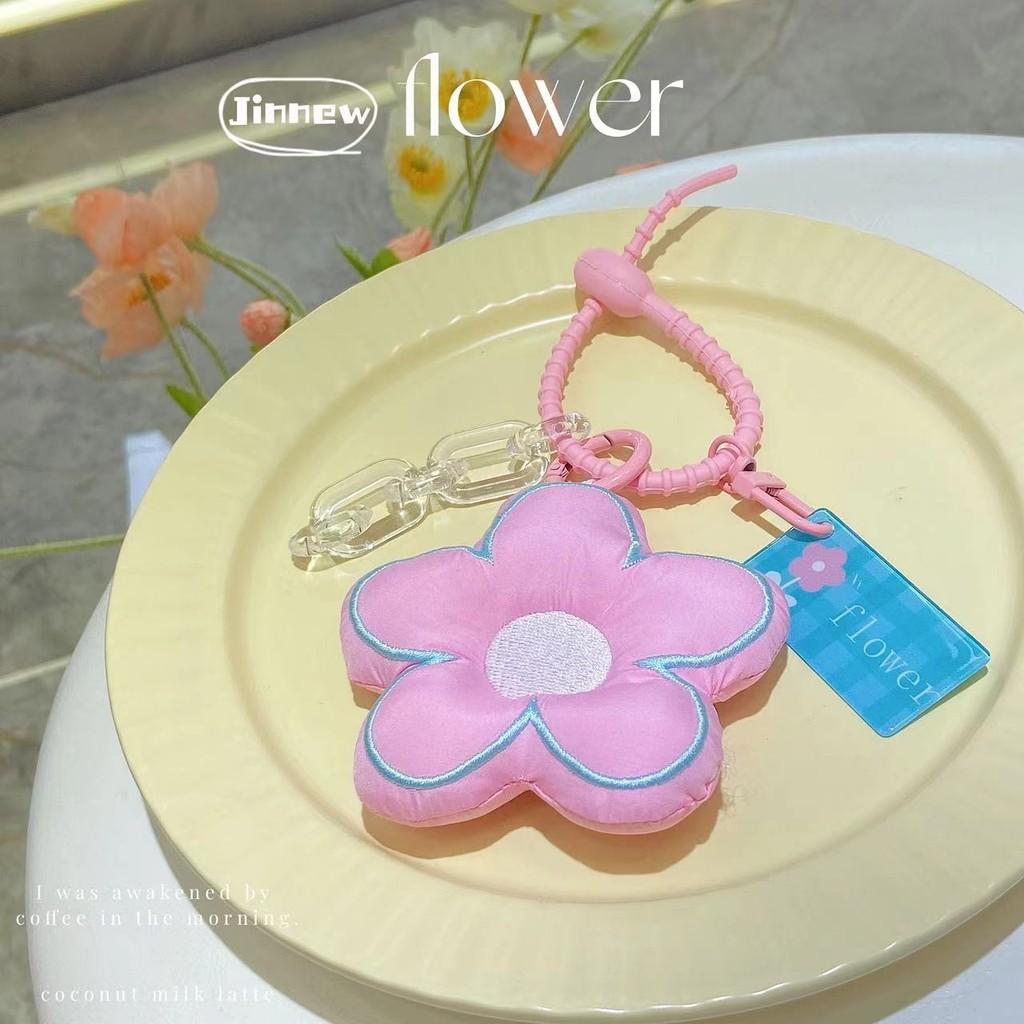 Тканевый брелок стильный с дизайном клубники и морковки, идеальный для повседневного использования