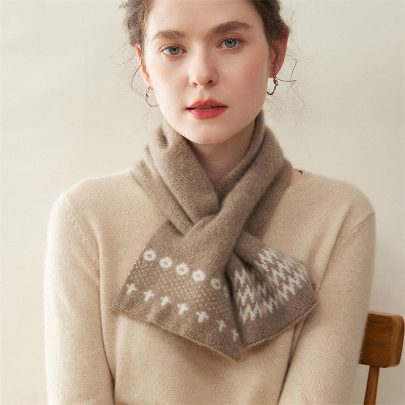 Women's 100% Pure Cashmere Scarf - Autumn Winter Korean Style Knit Neck Warmer, Versatile & Cozy.