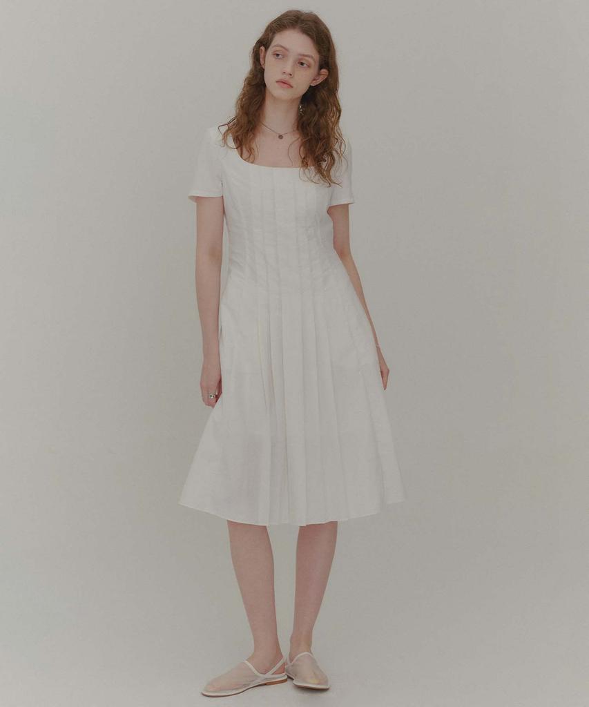 Plack Woman Pintuck Short Sleeve Dress