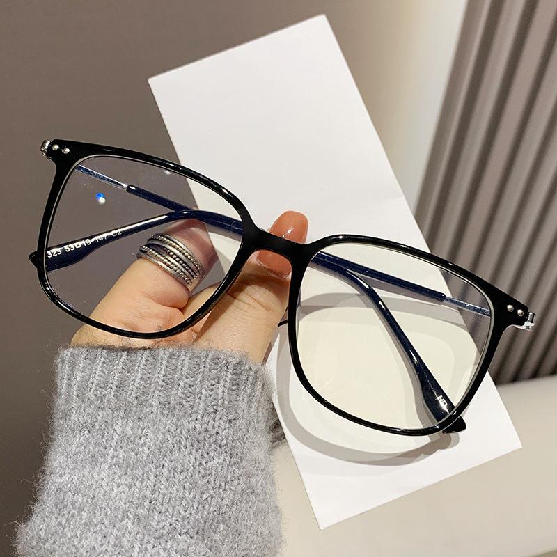 Autumn TR Frame New Gray Simple Glasses Frame Personality College Fashion Wear Anti-blue Flat Mirror.