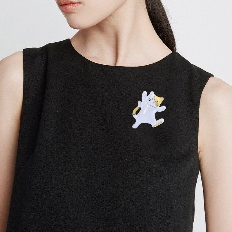 Blucome Прекрасные масляные танцующие белые броши с котом, ювелирные изделия из эмалированного сплава, свитер, шапки, аксессуары для женщин и девочек