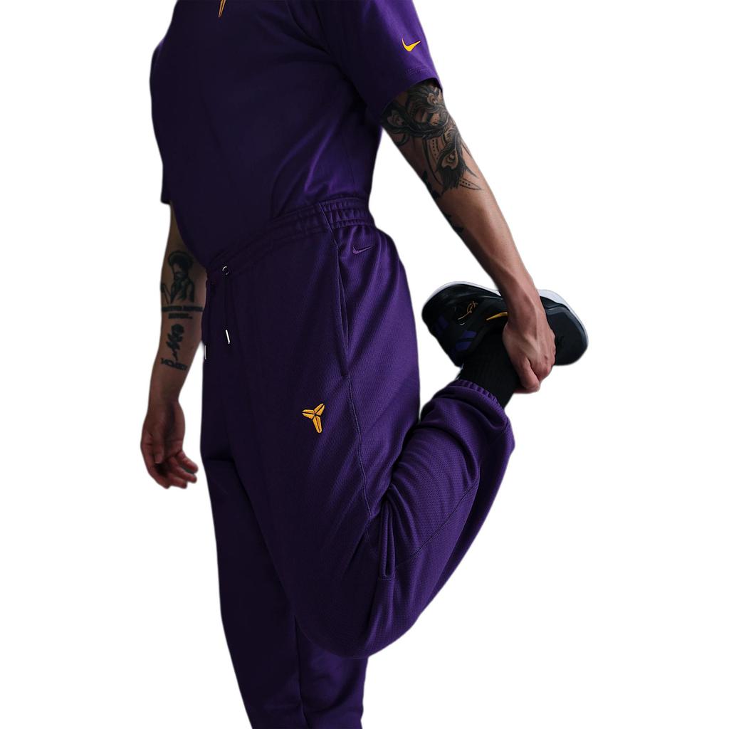 Nike ThermaSwoosh Серия Kobe Модные Мягкие Удобные Повседневные Баскетбольные Штаны Мужские низ Court-Purple University-Gold HJ8114547