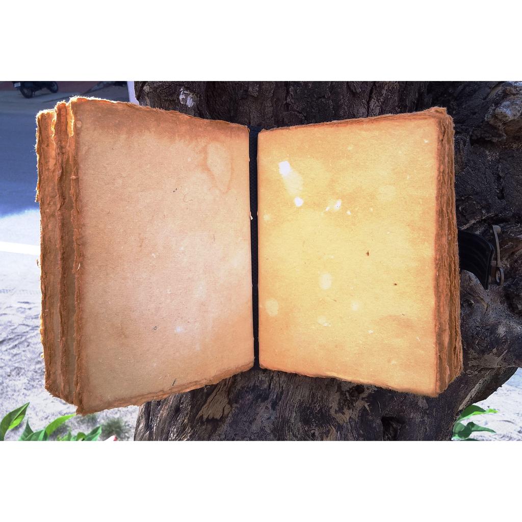 Leather Handcrafted Journal Diary The Lover Printed Office and Personal Use Travel Planner Artist Unruled Writing Sketchbook Diary With C-Lock Brass