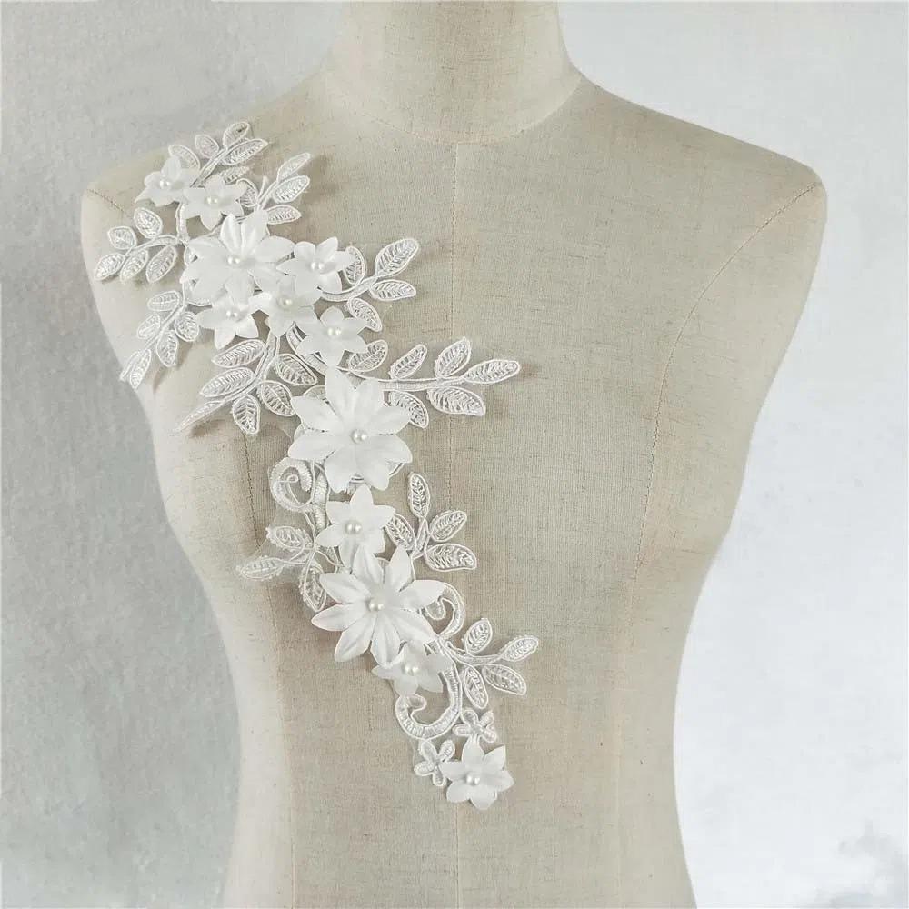 2Pairs DIY Lace Fabric Cloth Stickers Exquisite Clothing Applique Embroidery Stickers  Women Clothes