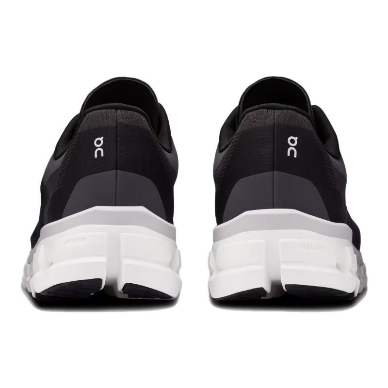 Кроссовки ON Cloudflow 4 Черно-белые мужские 3MD30100299