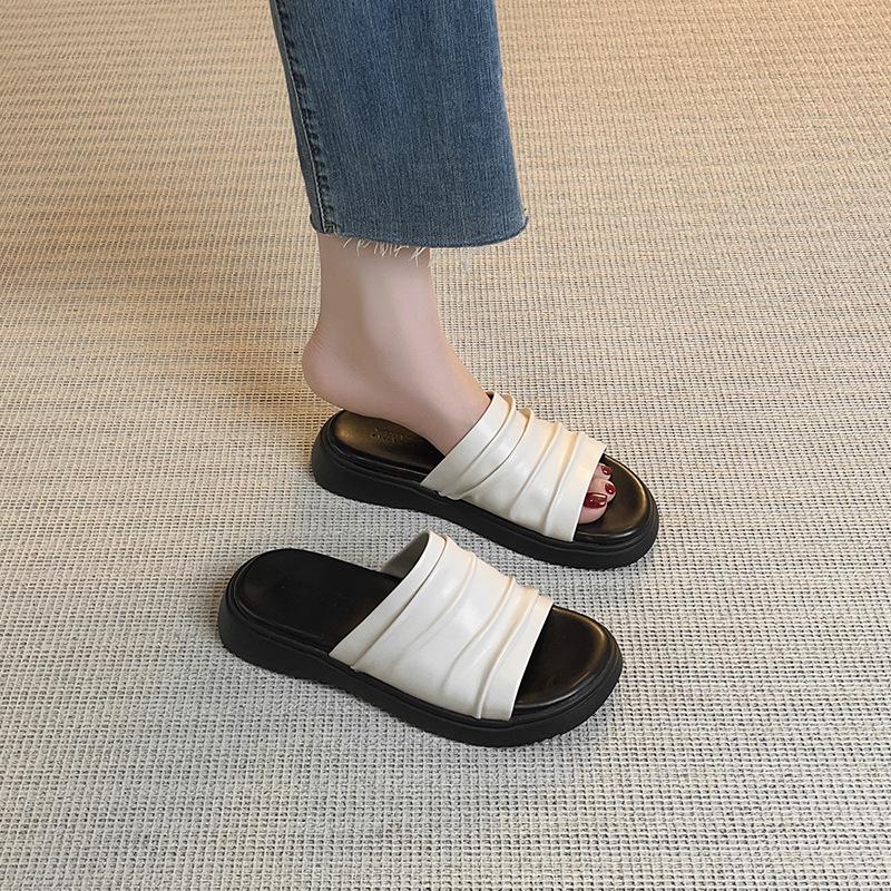 Spot! Slack pleated Bangkok drag flat-bottomed slippers 2025 summer new soft-soled slippers that are not tired of feet