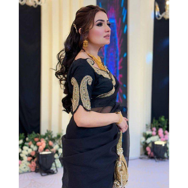 Премиальный шелк Ранголи с паллу, украшенным нитью джари, и вышивкой пайетками 3 мм