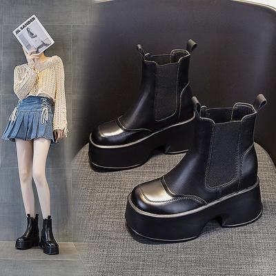 Осень и зима новые женские ботинки Мартин на толстой подошве 2025 универсальные модные средней высоты с квадратным носком однотонные модные ботинки на платформе 11