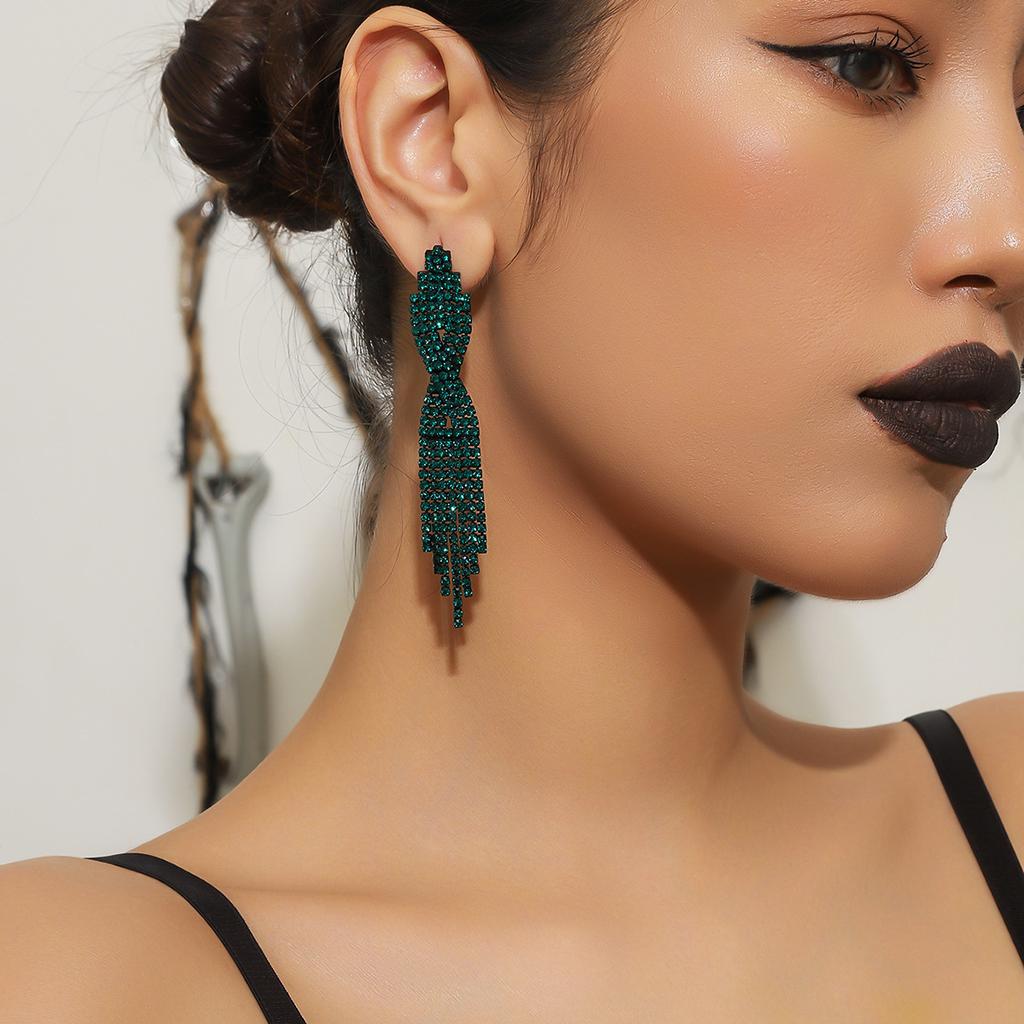 Классические винтажные зеленые длинные серьги с бахромой