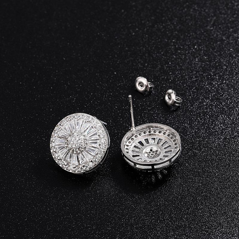 Korean Style Fashion Classic Atmospheric Round Earrings for Women with Light Luxury and Exquisite Micro Set Zircon Earrings