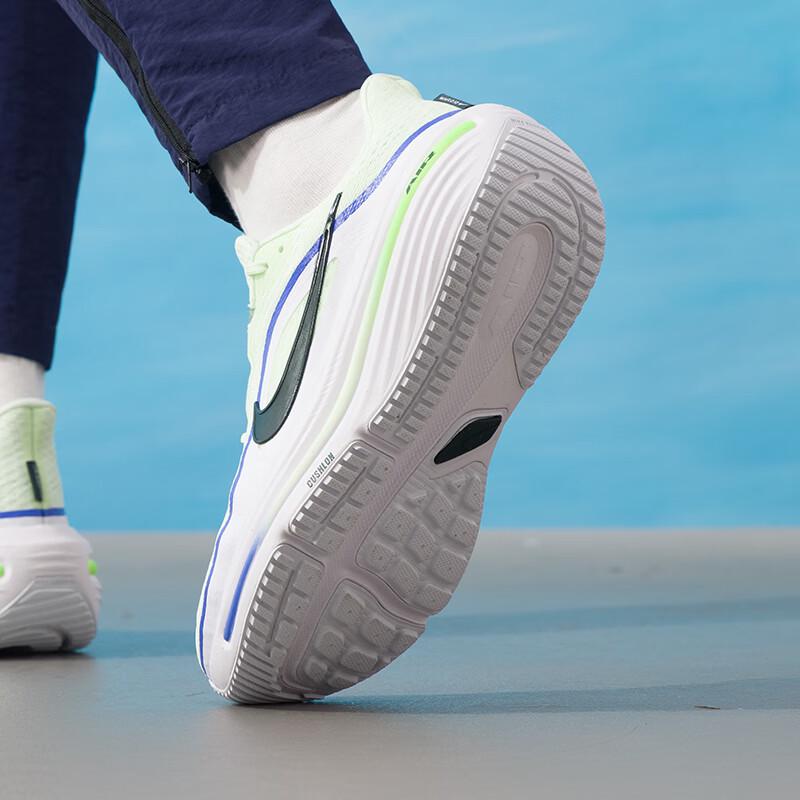 Nike Мужские беговые кроссовки WINFLO HV9272-700