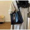 Универсальная женская кожаная сумка из искусственной кожи большой емкости для поездок на работу, новая корейская модная сумка в стиле ретро, ​​однотонная сумка на плечо