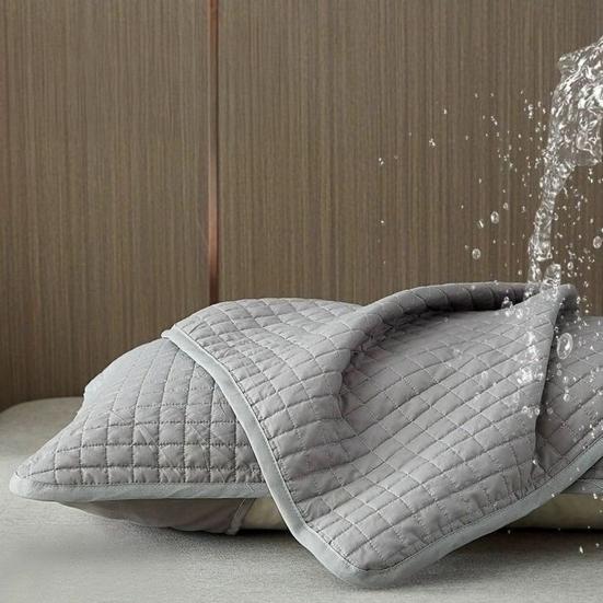 Padded Pillow Cover Solid Color Anti-Mite Pillow Protector Machine Washable Pillow Cover for Home Bedroom Travel Hotel Dormitory