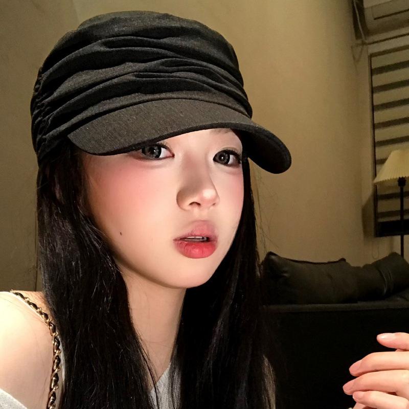 Vintage Pleated Black Equestrian Hat Ladies Spring Summer Fashion Show Face Little Beret Versatile Cap
