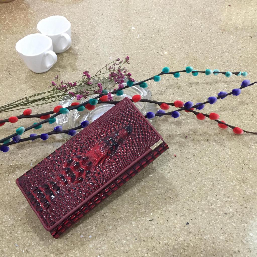 Женский кошелек под крокодила Scione