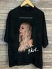 Мужская футболка Ava Max с фирменным графическим принтом Черная с графическим портретом и подписью унисекс уличный повседневный с коротким рукавом