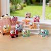 Модная фигурка-качалка из смолы в виде кота: Милый настольный ornament своими руками с аксессуарами из кремового клея