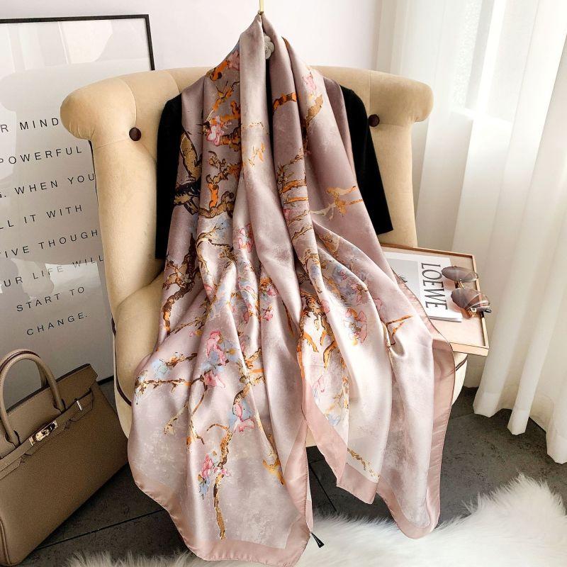 New Elegant and Atmospheric Sunscreen Scarves for Spring and Autumn, Fashionable and Trendy Long Printed Shawl