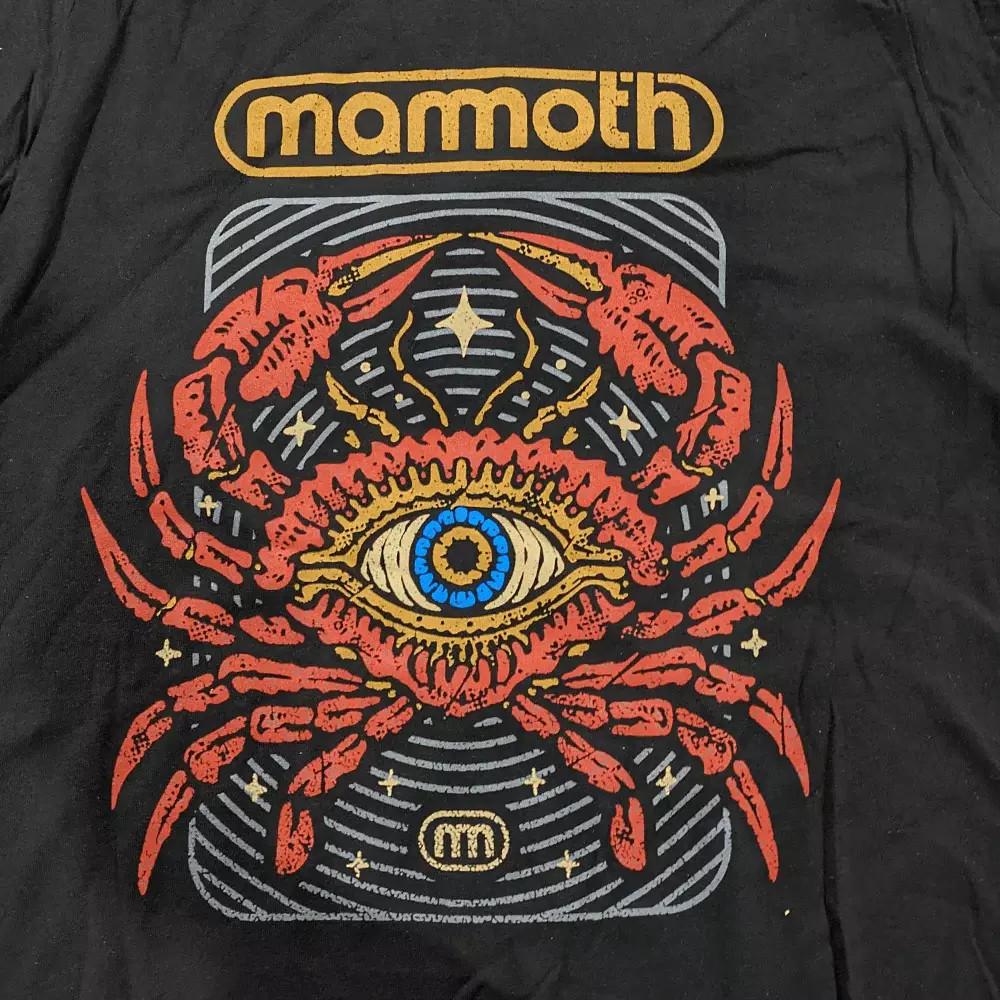 Mammoth WVH - Графический краб Подарок для фаната На гастролях Футболка Полный размер S-5XL Унисекс Футболка