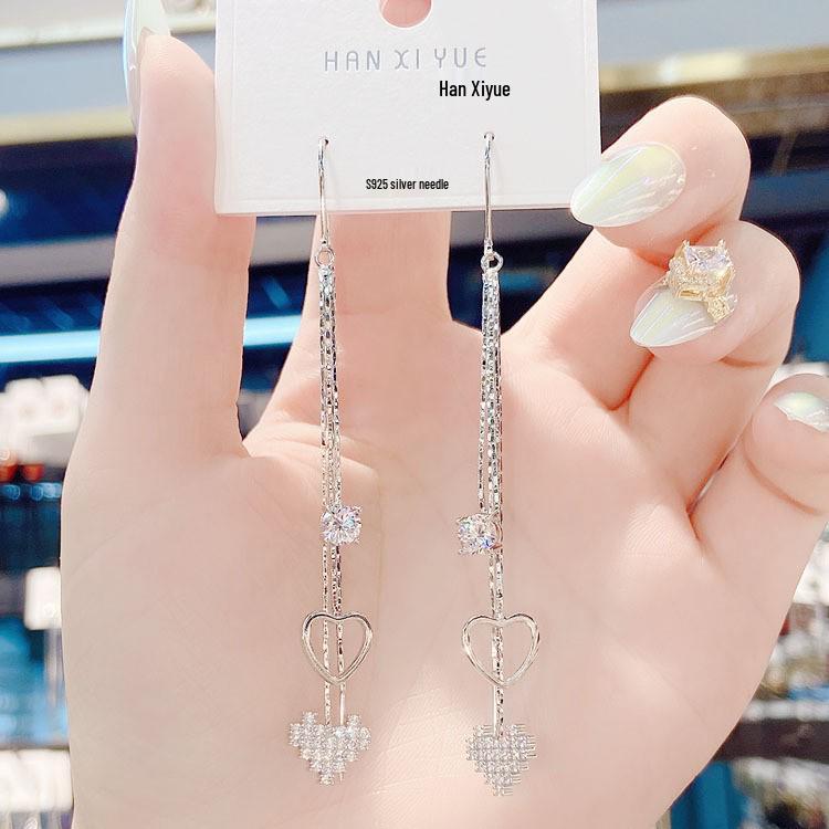 «Тренд 2024 года»: Серьги-капли с кисточками и узором в виде снежинок и листьев для женщин