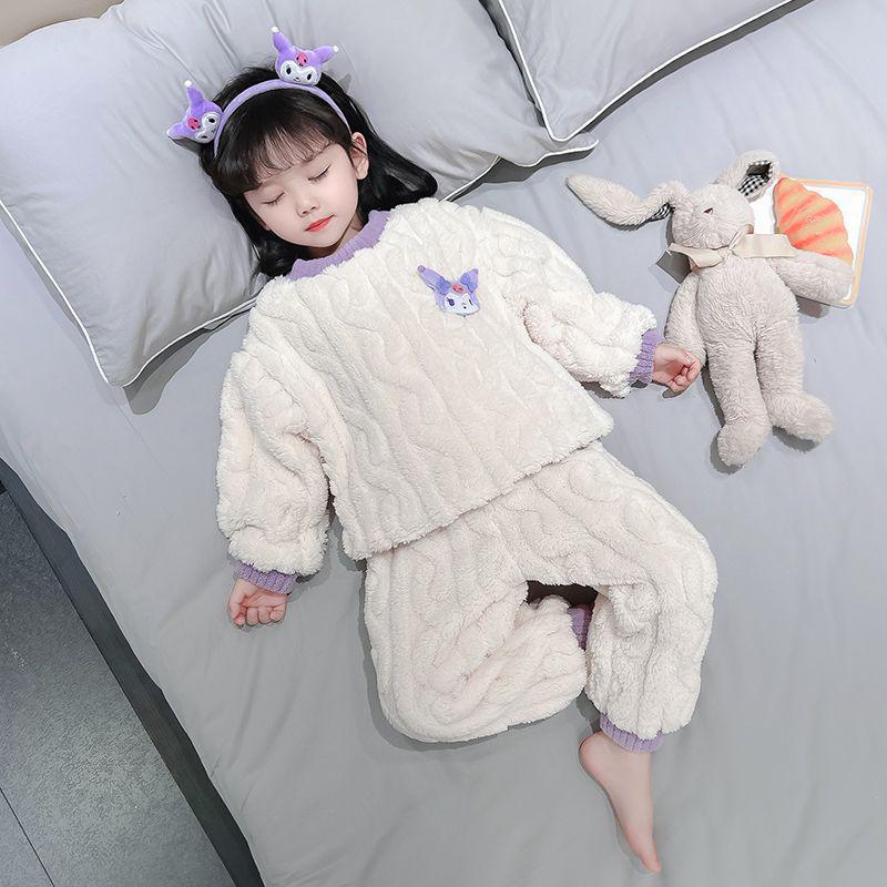 «Фланелевая пижама для девочек — уютный комплект из двух предметов на осень/зиму»