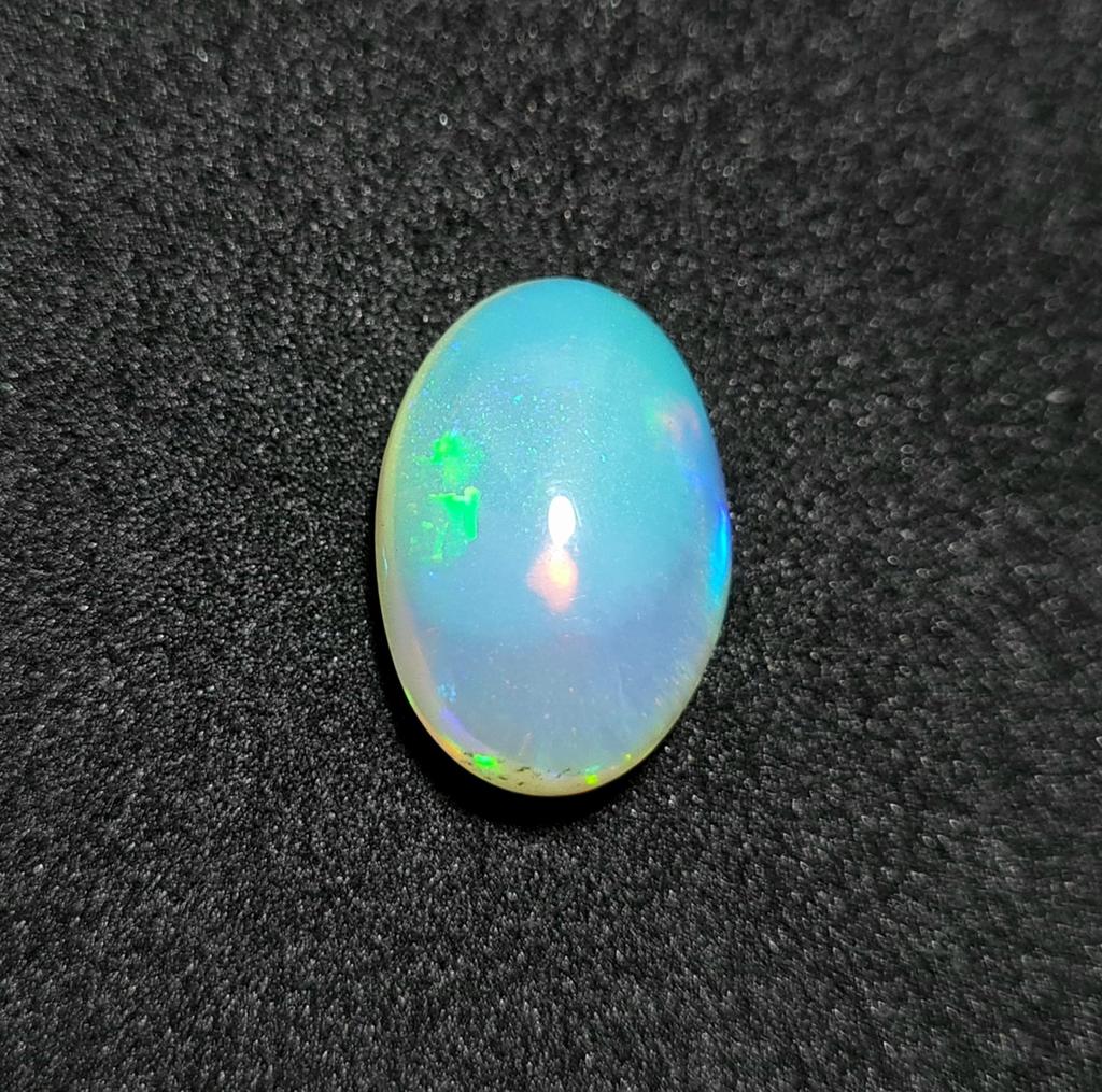 Beautiful Natural Ethiopian Opal Cabochon Loose Gemstone 4.40 Carat 15x11x6 MM Size