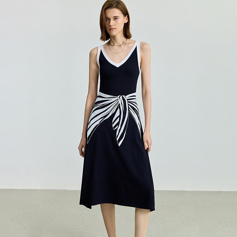 LILY Design Knitted Strap Dress