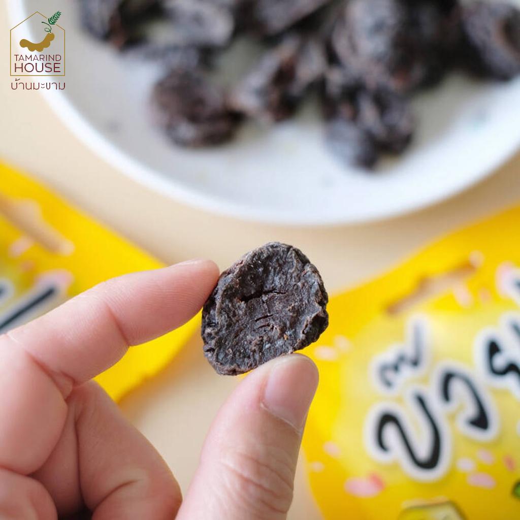 Tamarind House Seedless Plum, Золотая слива, Пикантная слива, вкус черники, 35 г. x 1/3/6/12 - Тайская закуска